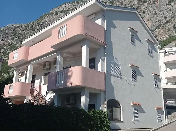 Apartments Dakovic M