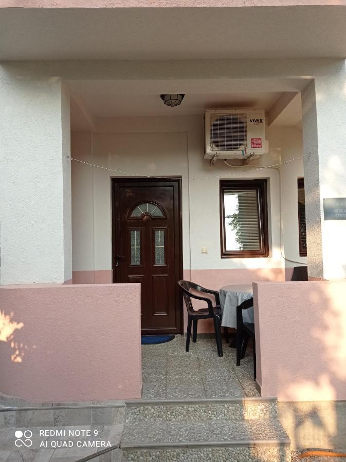 Apartment Dakovic M
