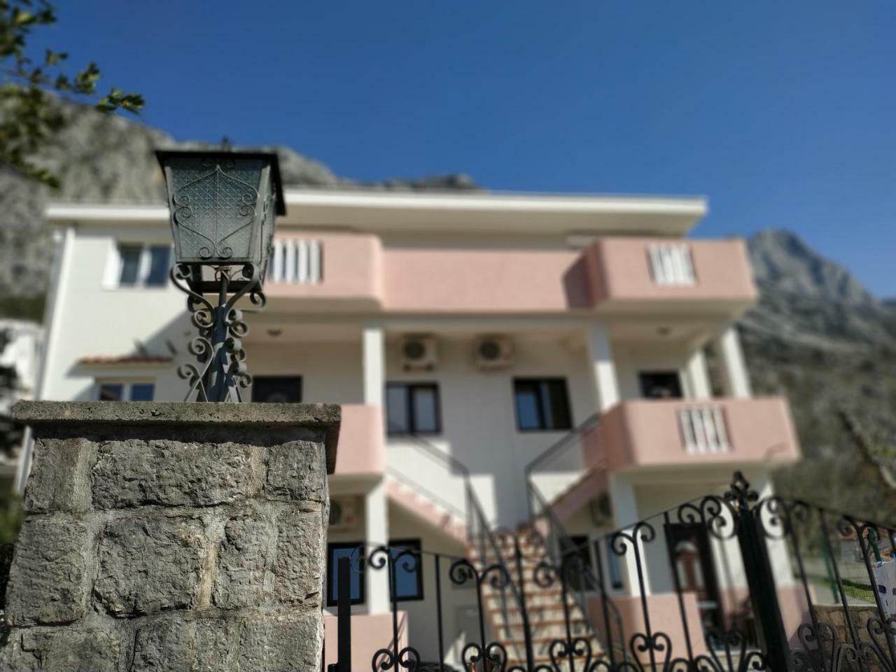 Apartment Dakovic M *